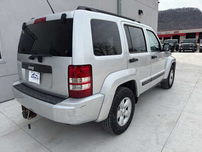 2012 Jeep Liberty, $4990. Photo 6