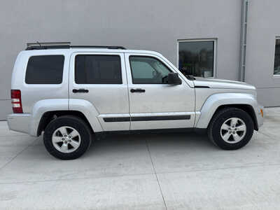 2012 Jeep Liberty, $4990. Photo 7