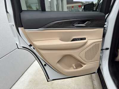 2025 Jeep Grand Cherokee, $40950. Photo 12