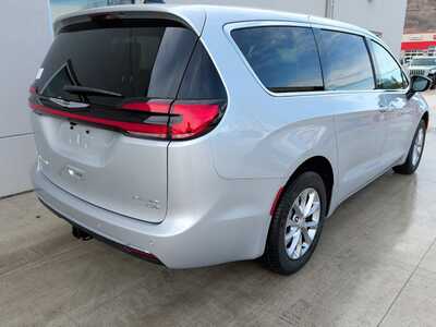 2026 Chrysler Pacifica, $51855. Photo 3