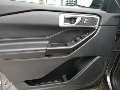 2020 Ford Explorer, $20990. Photo 11