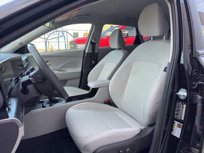 2025 Hyundai Kona, $22850. Photo 9