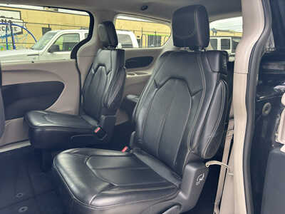2024 Chrysler Pacifica, $26950. Photo 11