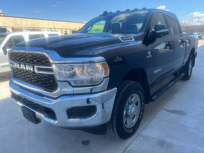 2019 RAM 3500 Crew Cab, $32990. Photo 3