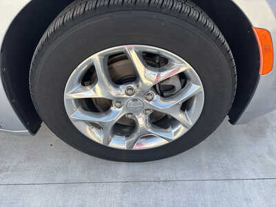 2019 Chrysler Pacifica, $17990. Photo 8