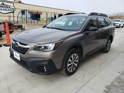 2022 Subaru Outback, $22990. Photo 2