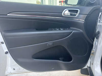 2022 Jeep Grand Cherokee, $30950. Photo 10