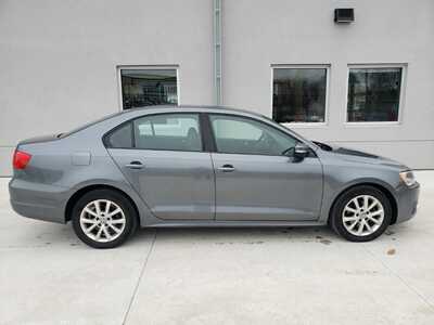 2012 Volkswagen Jetta, $4990. Photo 5