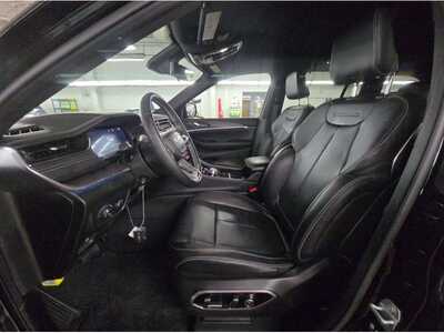 2024 Jeep Grand Cherokee, $47850. Photo 2