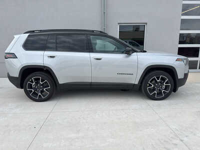 2026 Jeep Cherokee, $45080. Photo 6