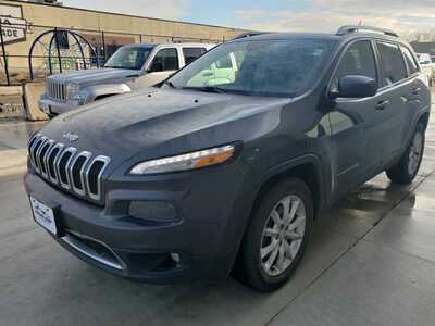 2015 Jeep Cherokee, $12990. Photo 2
