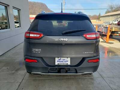 2015 Jeep Cherokee, $12990. Photo 4