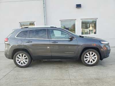 2015 Jeep Cherokee, $12990. Photo 6