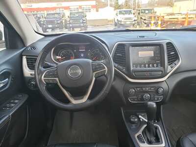 2015 Jeep Cherokee, $12990. Photo 7