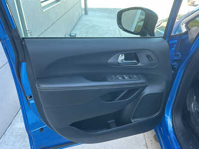 2026 Chrysler Pacifica, $43505. Photo 11