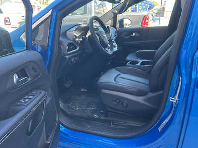2026 Chrysler Pacifica, $43505. Photo 12