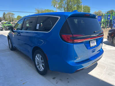 2026 Chrysler Pacifica, $43505. Photo 4