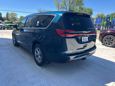2024 Chrysler Pacifica, $39750. Photo 4