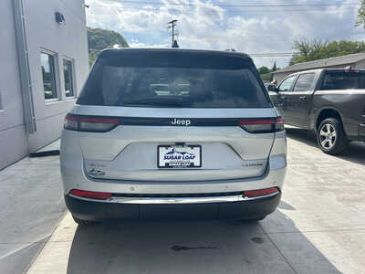 2023 Jeep Grand Cherokee, $32990. Photo 5