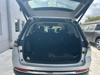 2023 Jeep Grand Cherokee, $32990. Photo 6