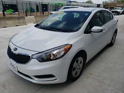 2016 Kia Forte, $6990. Photo 3