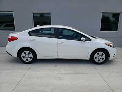 2016 Kia Forte, $6990. Photo 7