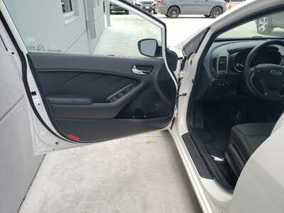 2016 Kia Forte, $6990. Photo 9