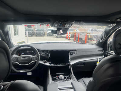 2026 Jeep Grand Wagoneer, $71285. Photo 8