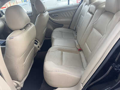 2014 Ford Taurus, $12990. Photo 5