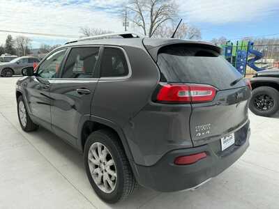 2014 Jeep Cherokee, $10990. Photo 3