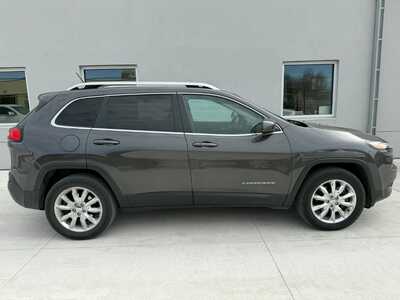 2014 Jeep Cherokee, $10990. Photo 5