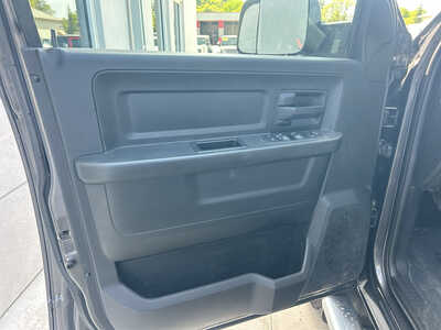 2018 RAM 3500 Crew Cab, $26990. Photo 12
