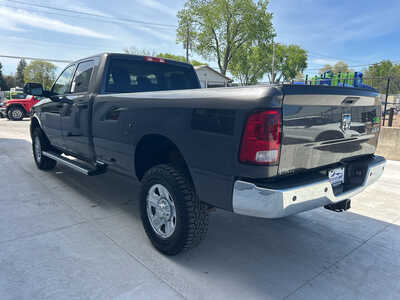2018 RAM 3500 Crew Cab, $26990. Photo 4