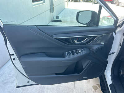 2021 Subaru Outback, $25990. Photo 12