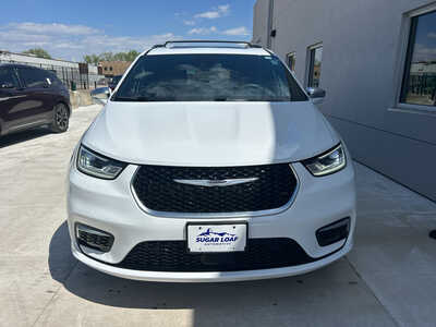 2024 Chrysler Pacifica, $42990. Photo 2