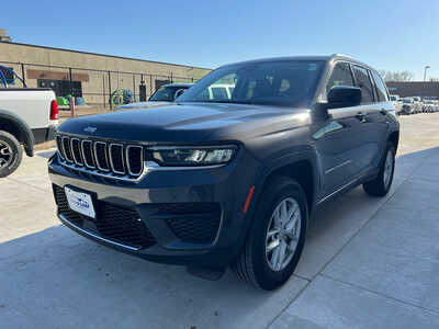 2023 Jeep Grand Cherokee, $30990. Photo 3