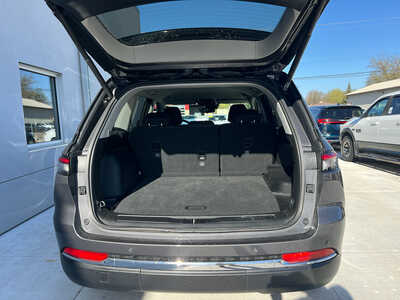 2023 Jeep Grand Cherokee, $30990. Photo 6