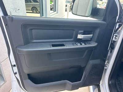 2019 RAM 2500 Crew Cab, $25990. Photo 12