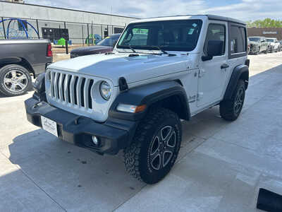 2020 Jeep Wrangler, $19990. Photo 3