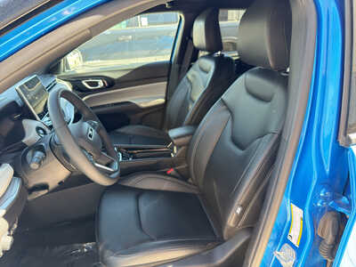 2025 Jeep Compass, $23950. Photo 12