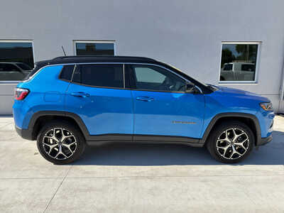 2025 Jeep Compass, $23950. Photo 7