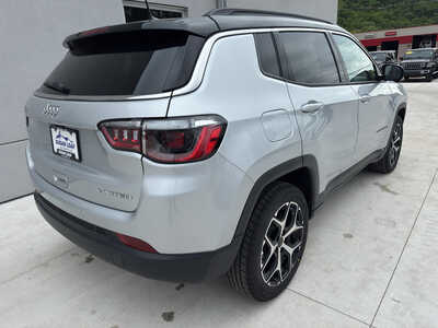 2025 Jeep Compass, $23950. Photo 6