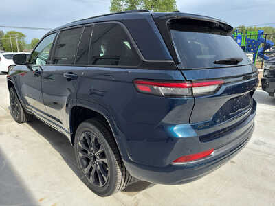 2026 Jeep Grand Cherokee, $48630. Photo 4