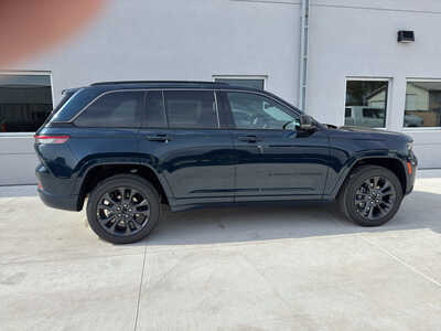 2026 Jeep Grand Cherokee, $48630. Photo 7