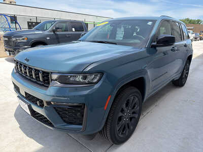 2026 Jeep Grand Cherokee, $48630. Photo 3