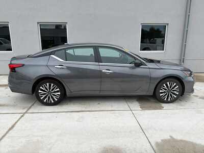 2025 Nissan Altima, $19950. Photo 6