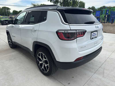 2025 Jeep Compass, $23950. Photo 4