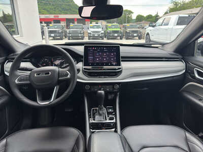 2025 Jeep Compass, $23950. Photo 9