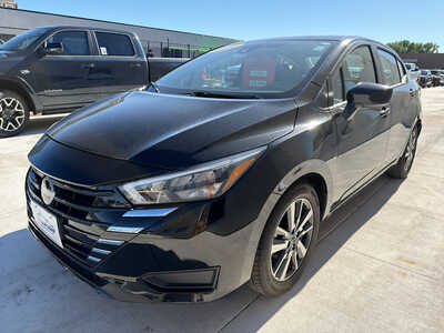 2025 Nissan Versa, $17450. Photo 3