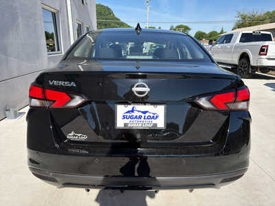 2025 Nissan Versa, $17450. Photo 5